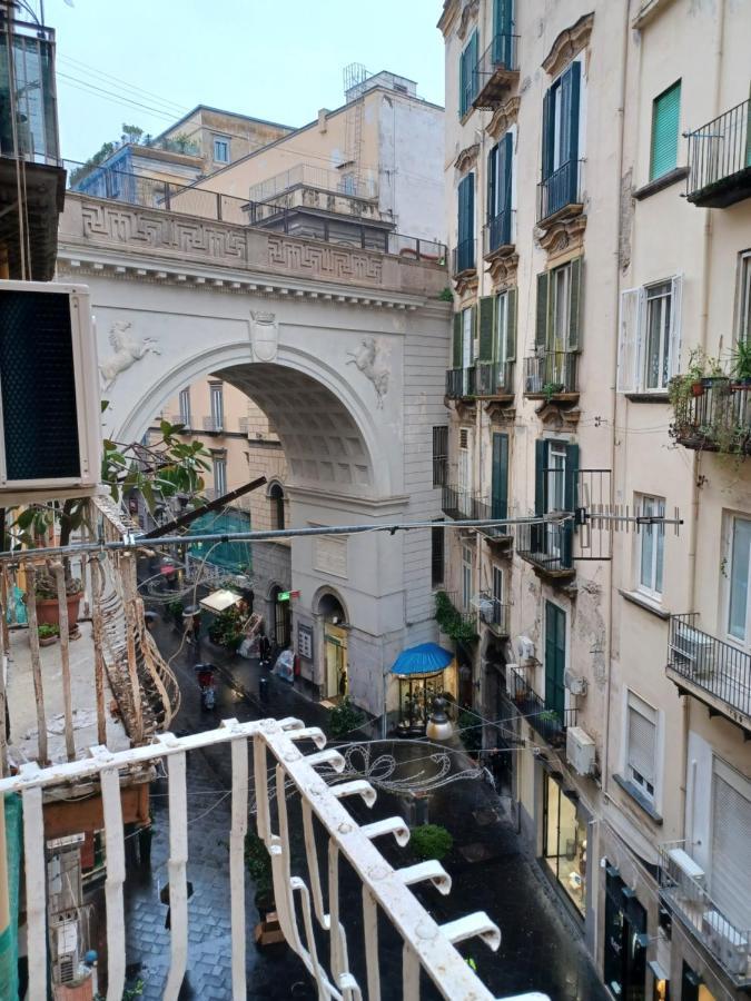 Ponte Di Chiaia Hotel Napoli Exterior foto